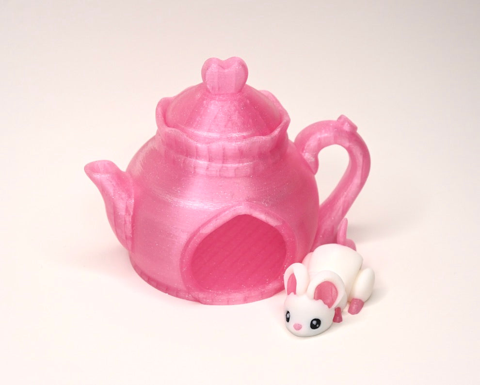 Teapot house with mouse
